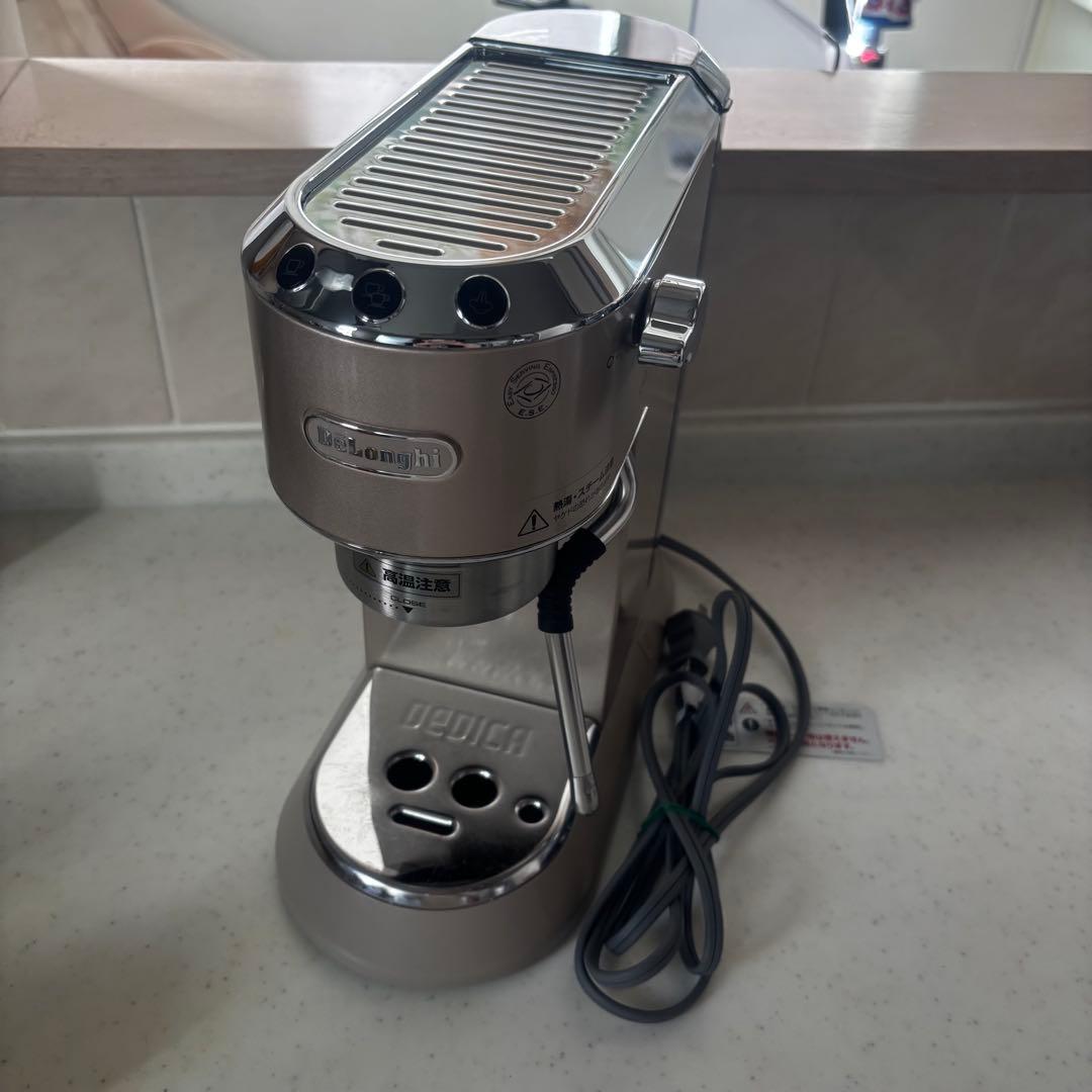 ☆De'Longhi エスプレッソメーカー デディカ アルテ EC885J-BG