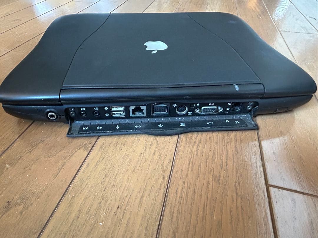 PowerBook G3 (ブロンズキーボード) M5343 Lombard