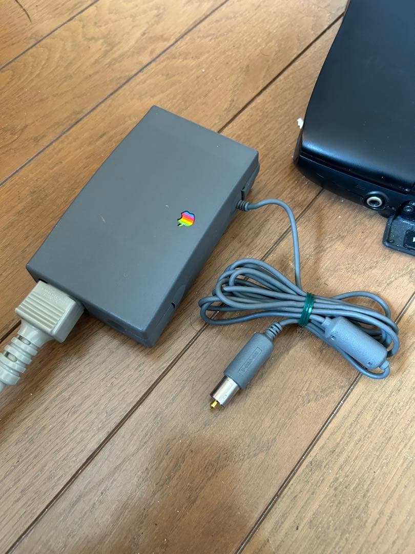 PowerBook G3 (ブロンズキーボード) M5343 Lombard