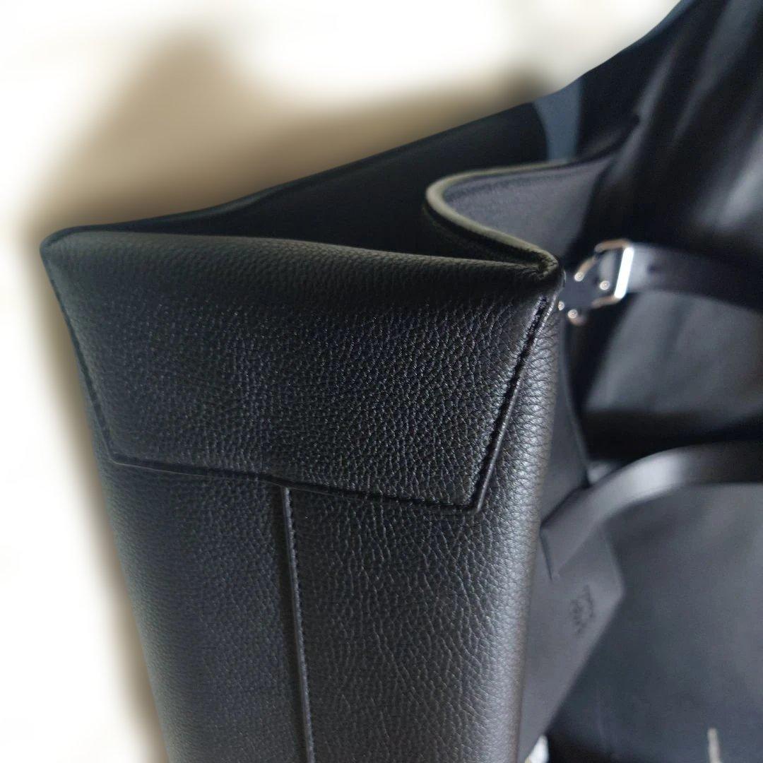 LOEWE バックルトート