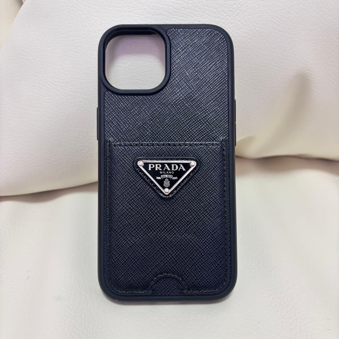PRADA ブラックレザー iPhone15ケース