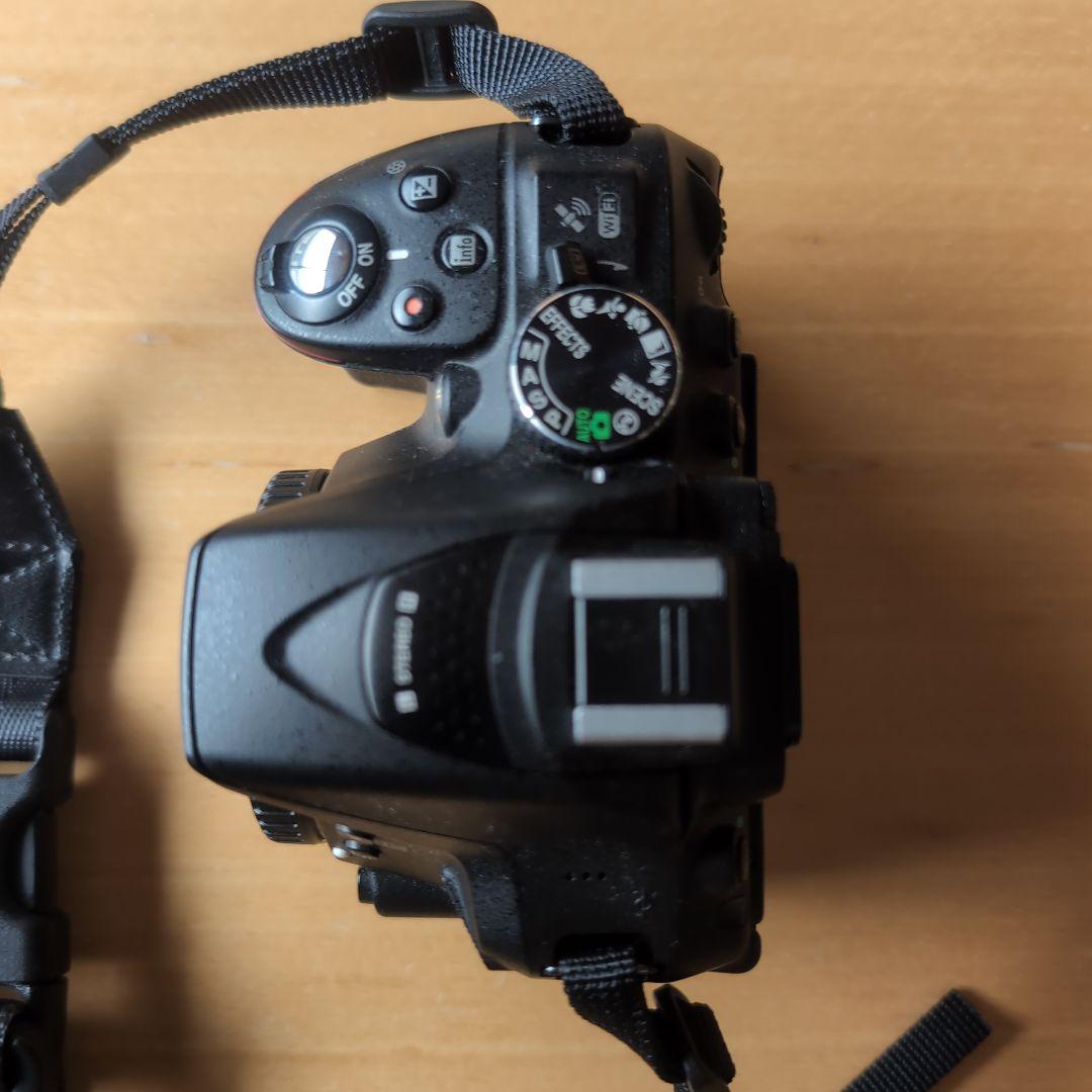 Nikon D5300 と18-140mm ズームレンズのセット
