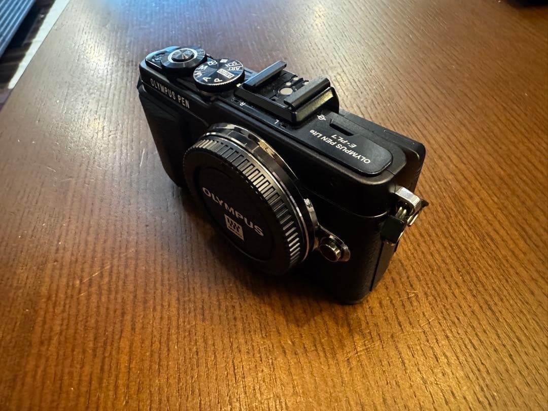 美品 OLYMPUS オリンパス PEN Lite E-PL7 レンズキット