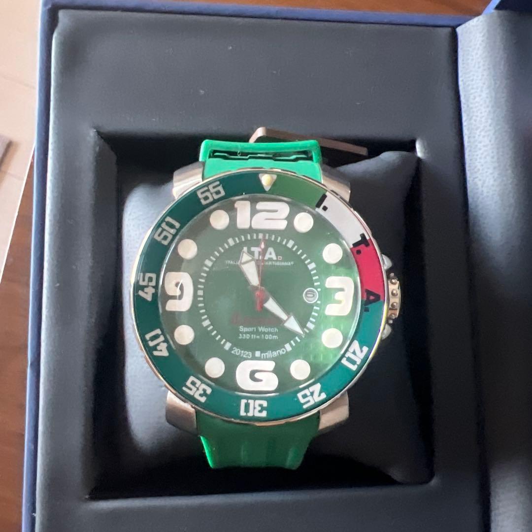 I.T.A. グリーンラバーベルトスイミングウォッチ