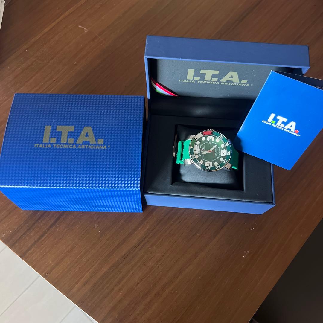 I.T.A. グリーンラバーベルトスイミングウォッチ