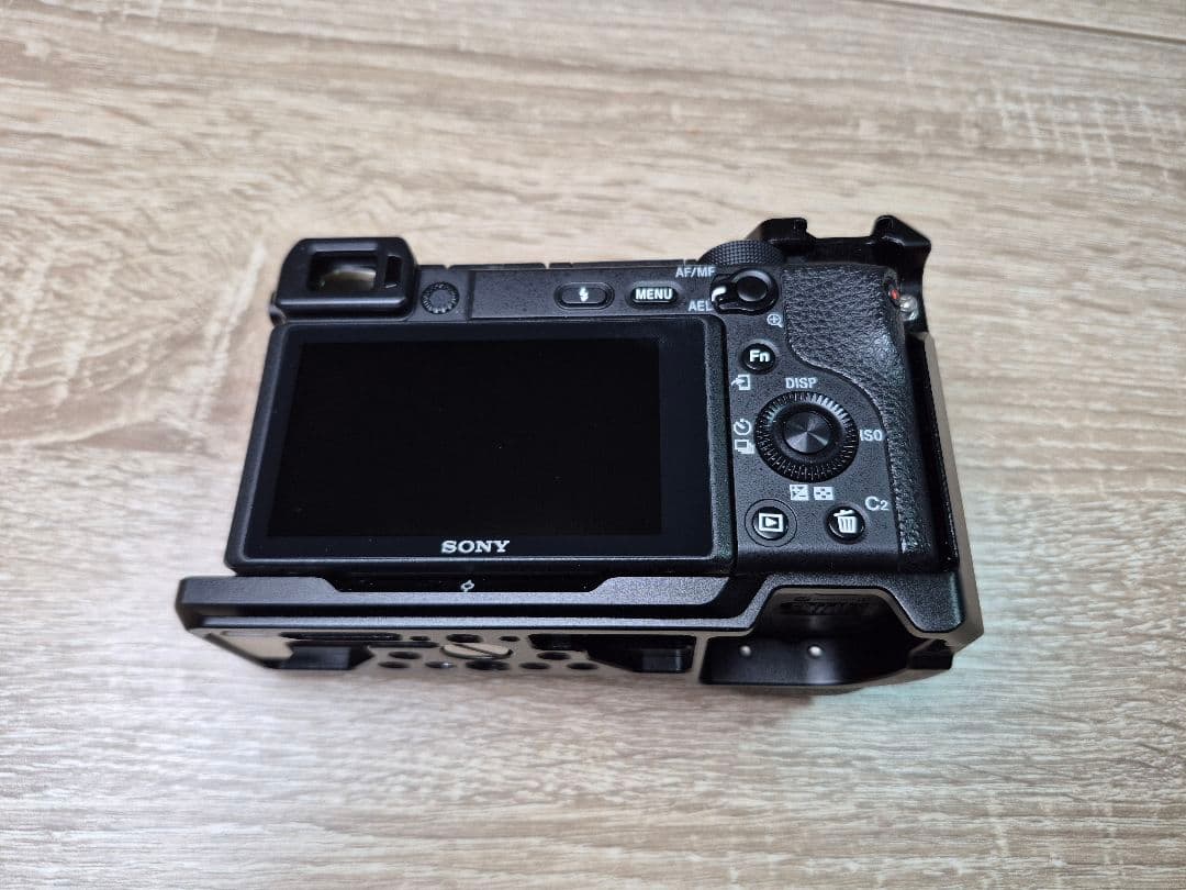 Sony α6400 デジタル一眼レフ 本体　オマケ付き