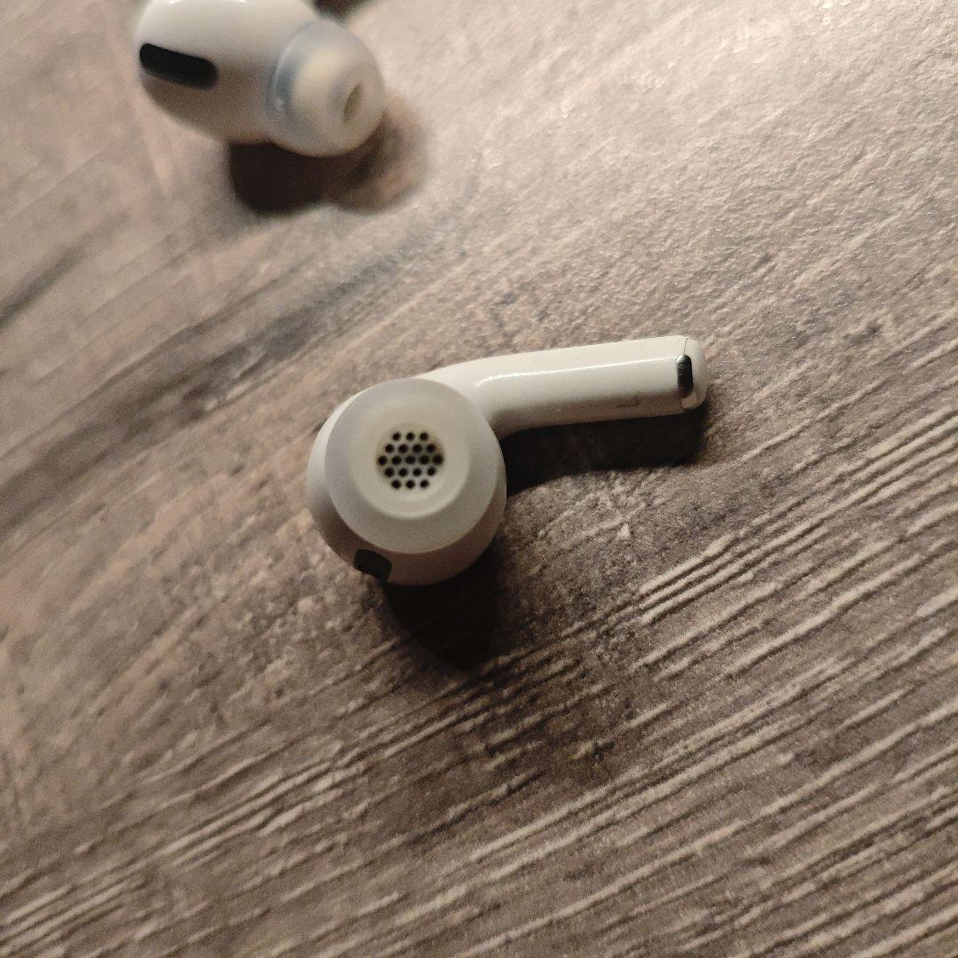 【正規品】AirPods Pro (本体・両耳・ケース付き)