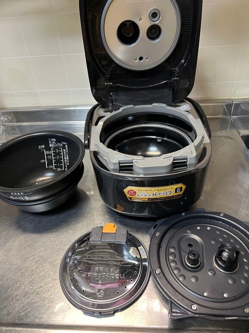 象印　圧力IH炊飯器　南部鉄器釜　NP-QT06