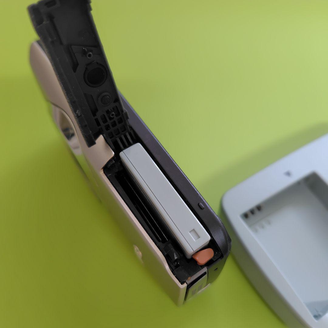 Canon IXY 10S 1410万画素 コンパクトデジタルカメラ