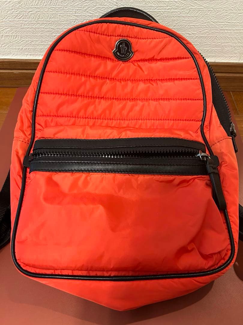 【美品】SALE！ モンクレール　小ぶりでかわいいリュック　オレンジ系
