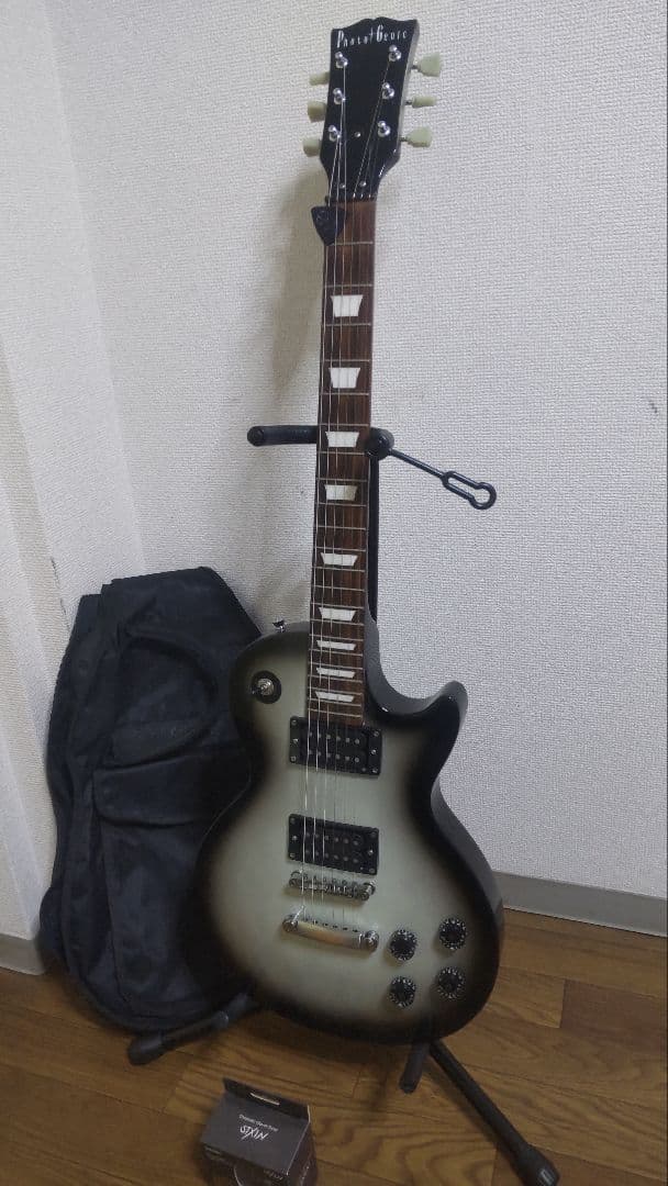 チューナー付き!!レスポールタイプ♪