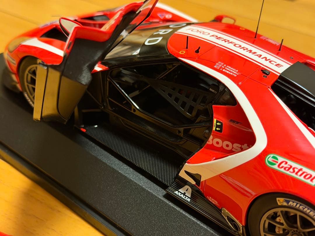 ぽんぽこニャン太Ford GT レーシングカー