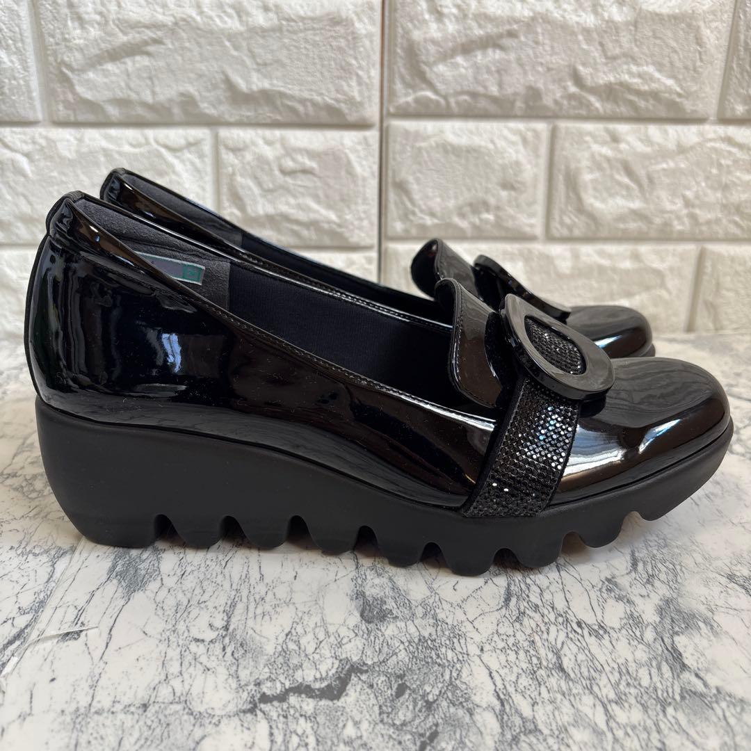 【美品】HILLS AVENUE ヒルズアヴェニュー 黒 エナメル ウェーブ24