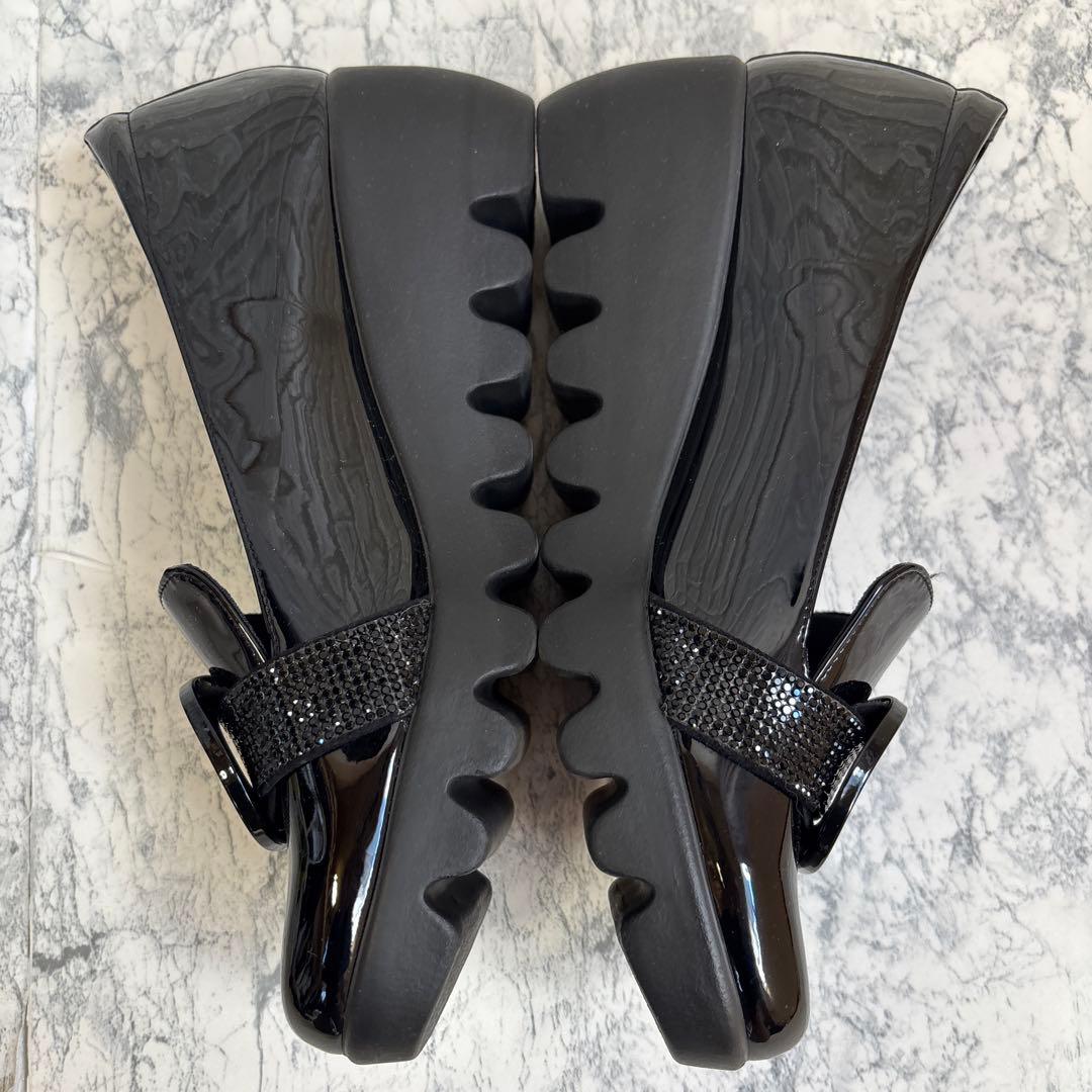 【美品】HILLS AVENUE ヒルズアヴェニュー 黒 エナメル ウェーブ24