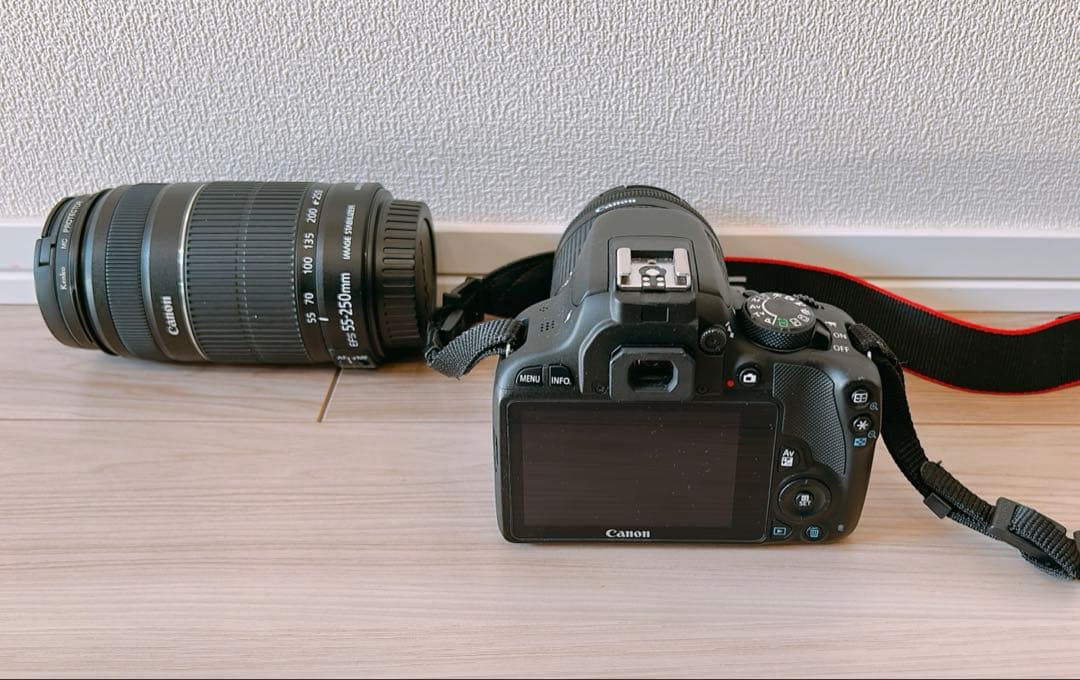 Canon EOS Kiss X7 デジタル一眼レフカメラ 本体とレンズ2本