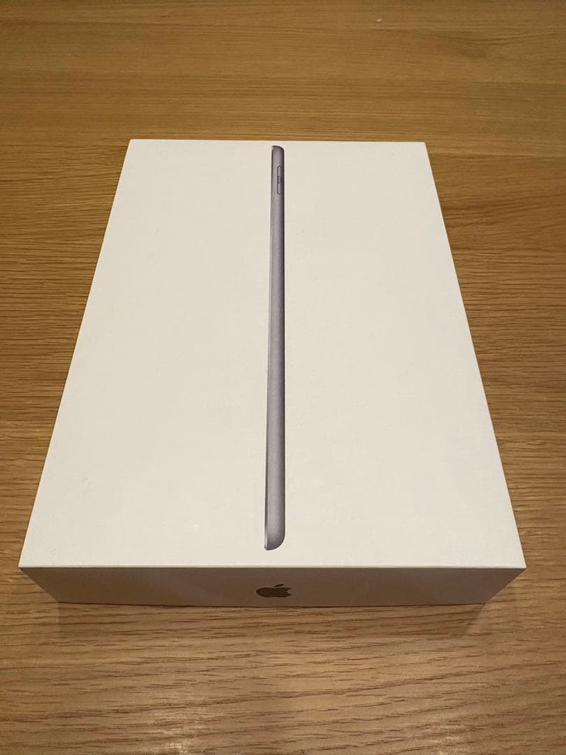 iPad 第6世代　32GB WiFi+Cellular