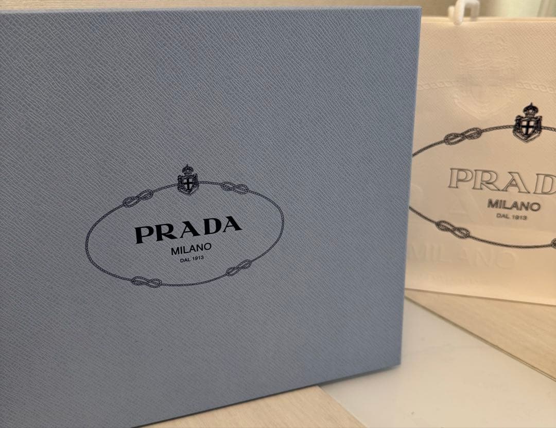 【美品】プラダ レザーローファー