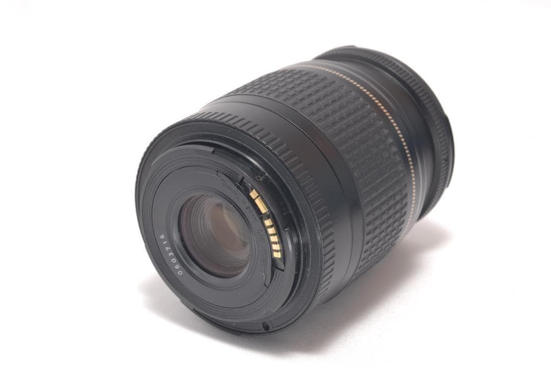 ⭐️持ち運び楽々⭐️Canon Kiss X7 キャノン　デジタル一眼レフ