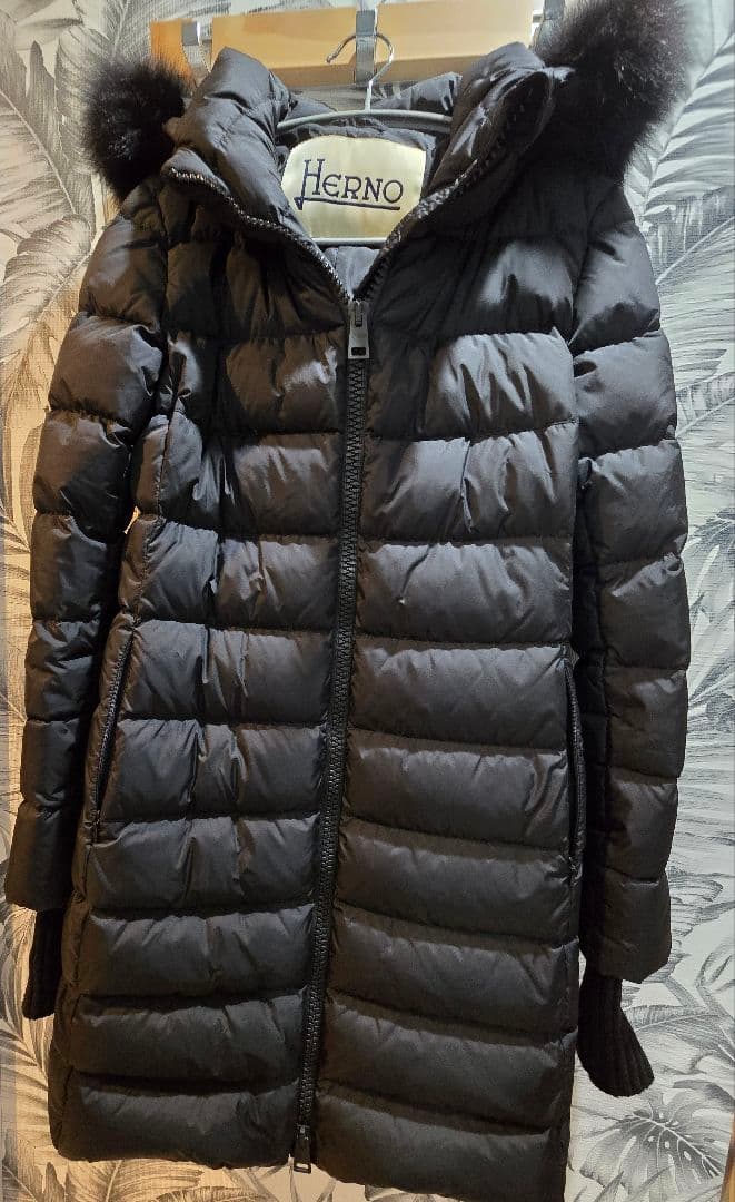 Herno フォックスファーダウンコート (ベルト付き)