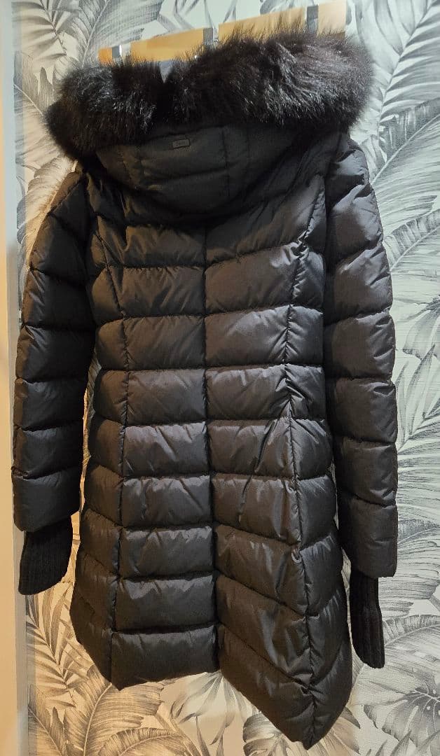 Herno フォックスファーダウンコート (ベルト付き)