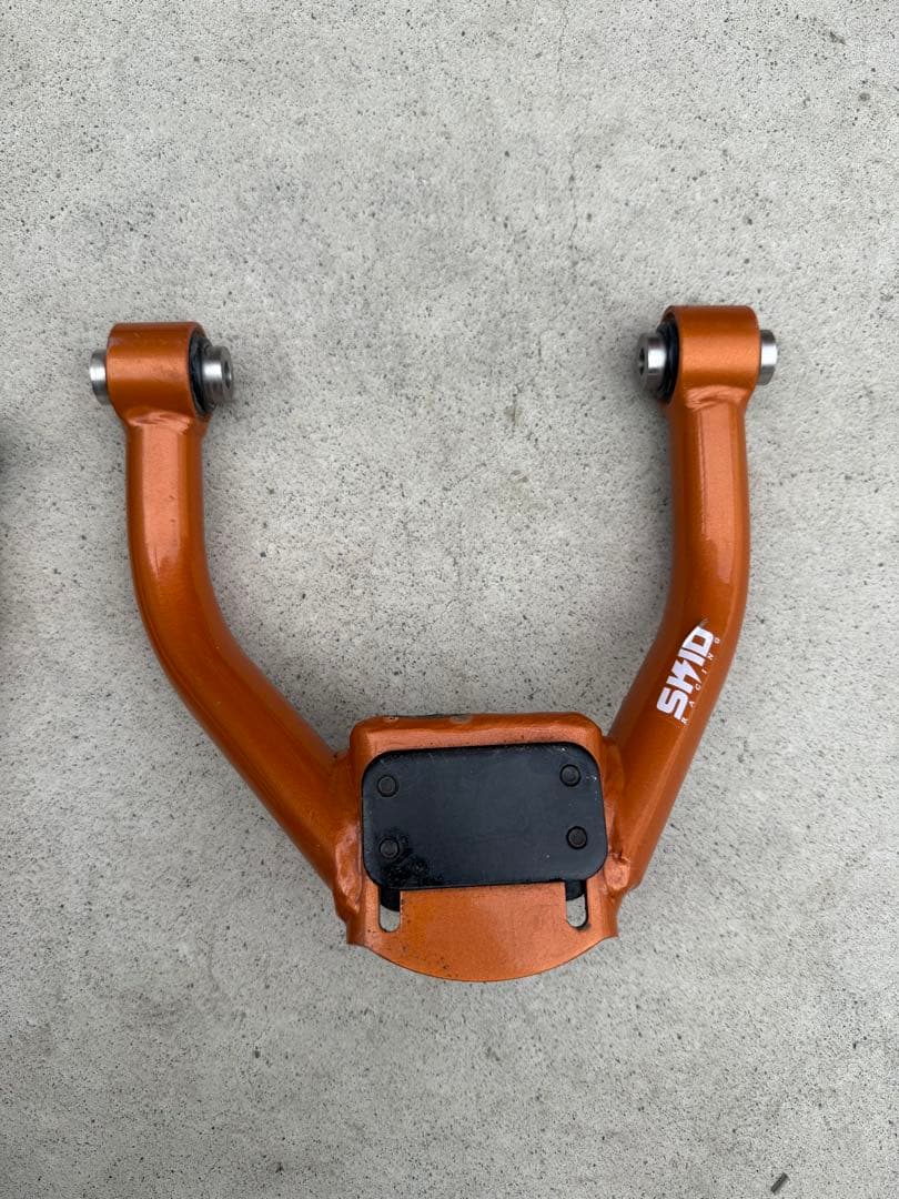 18クラウン　スキッドレーシング　アッパーアーム