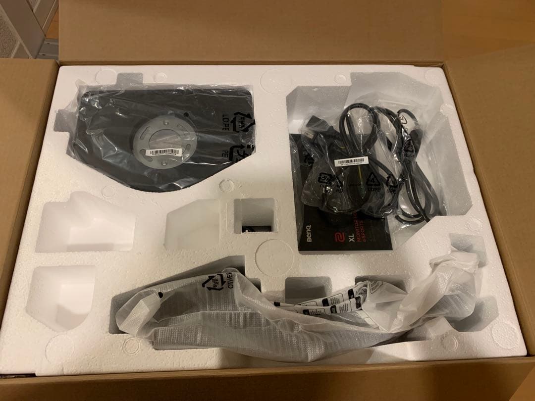 144Hz 24インチ ゲーミングモニター BenQ ZOWLE XL2411K