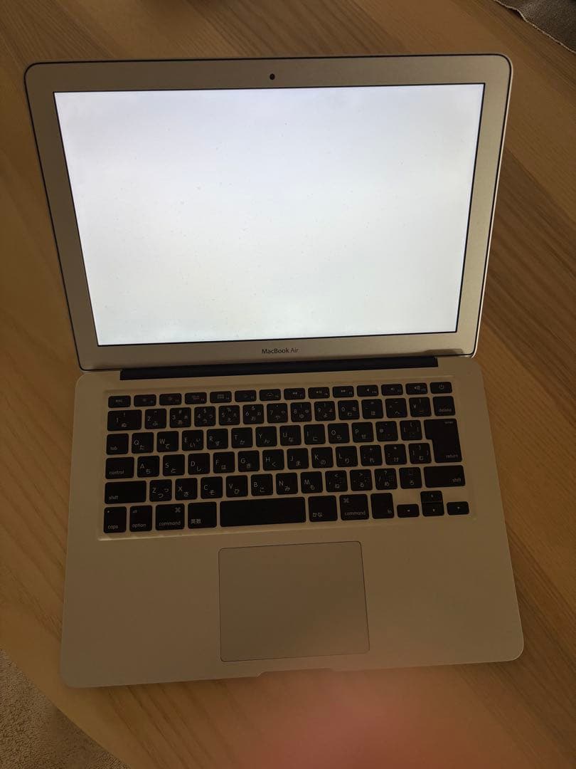 MacBook Air 13インチ 2011年 i7/4GB/SSD 初期化済