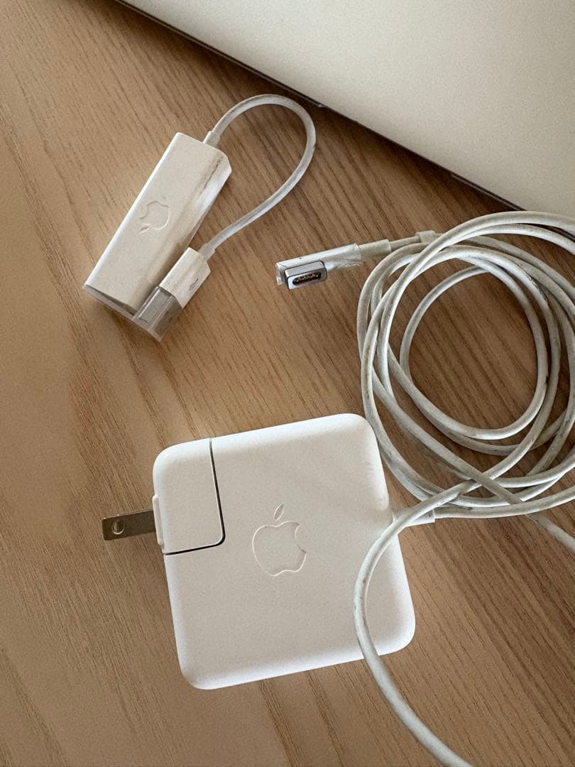 MacBook Air 13インチ 2011年 i7/4GB/SSD 初期化済