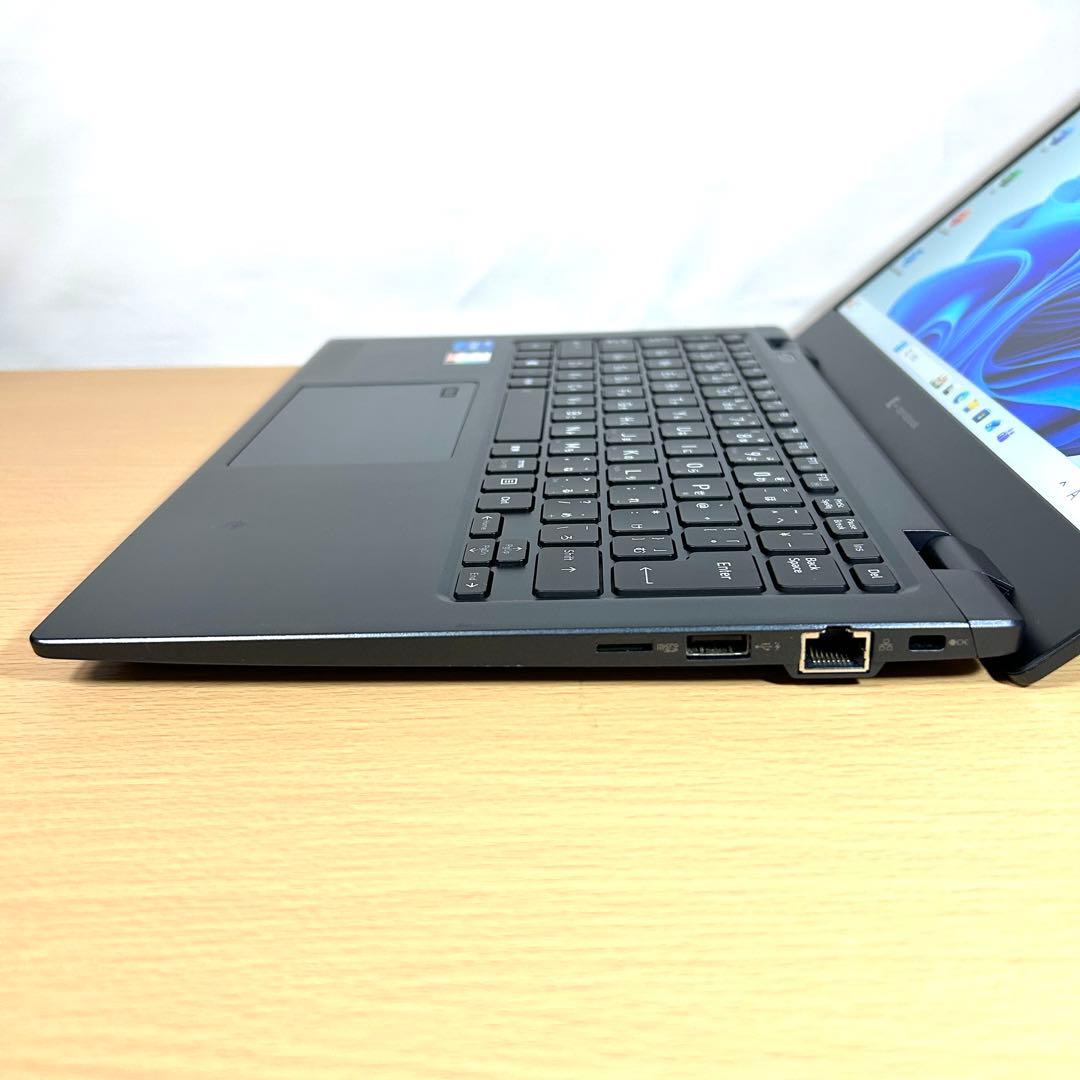 東芝 dynabook G83HS 16GB i5 256GB Office