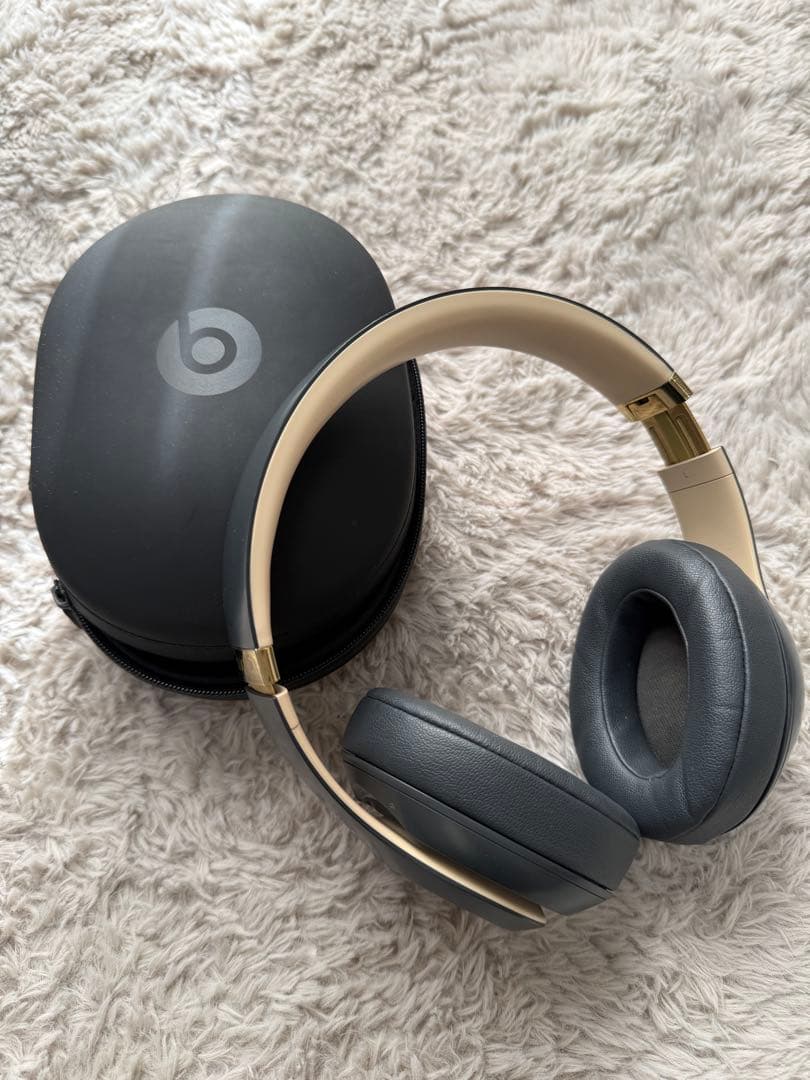 Beats ワイヤレスヘッドホン ブラック/ゴールド ノイズキャンセル