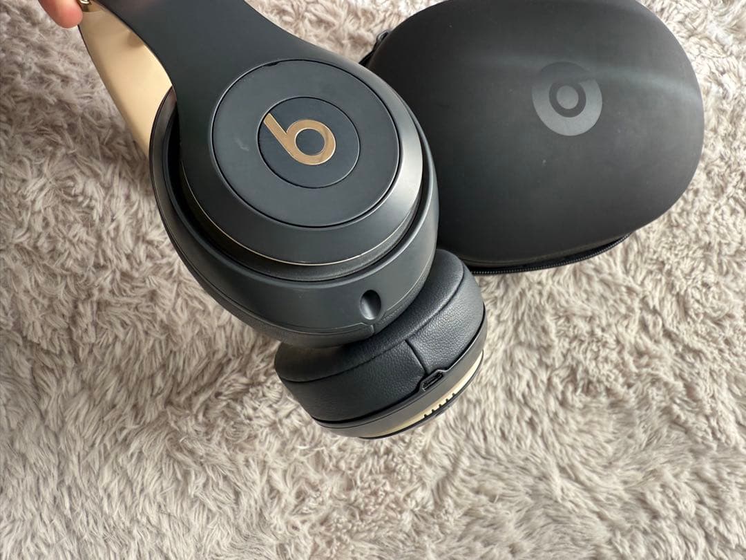 Beats ワイヤレスヘッドホン ブラック/ゴールド ノイズキャンセル