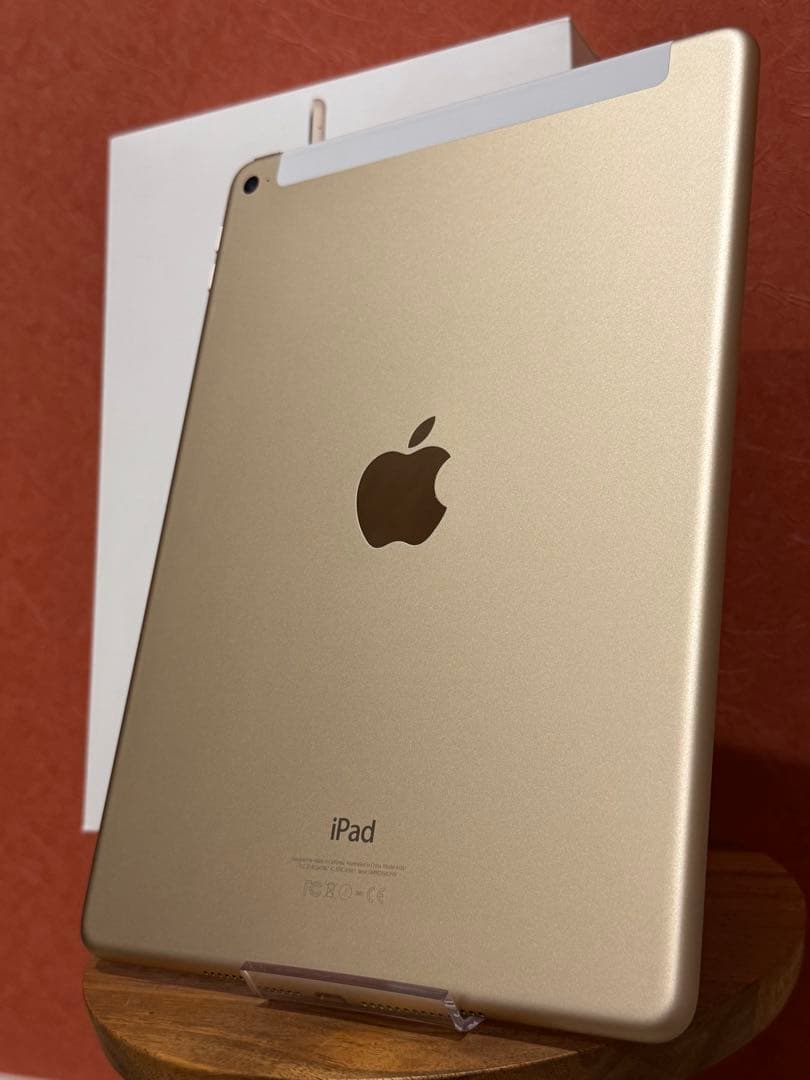 Apple iPad ゴールド 本体　Air 2 64GB セルラー