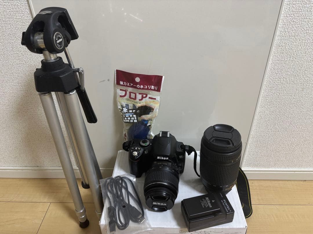Nikon デジタル一眼レフカメラ D40 望遠レンズ(70〜300mm)付き