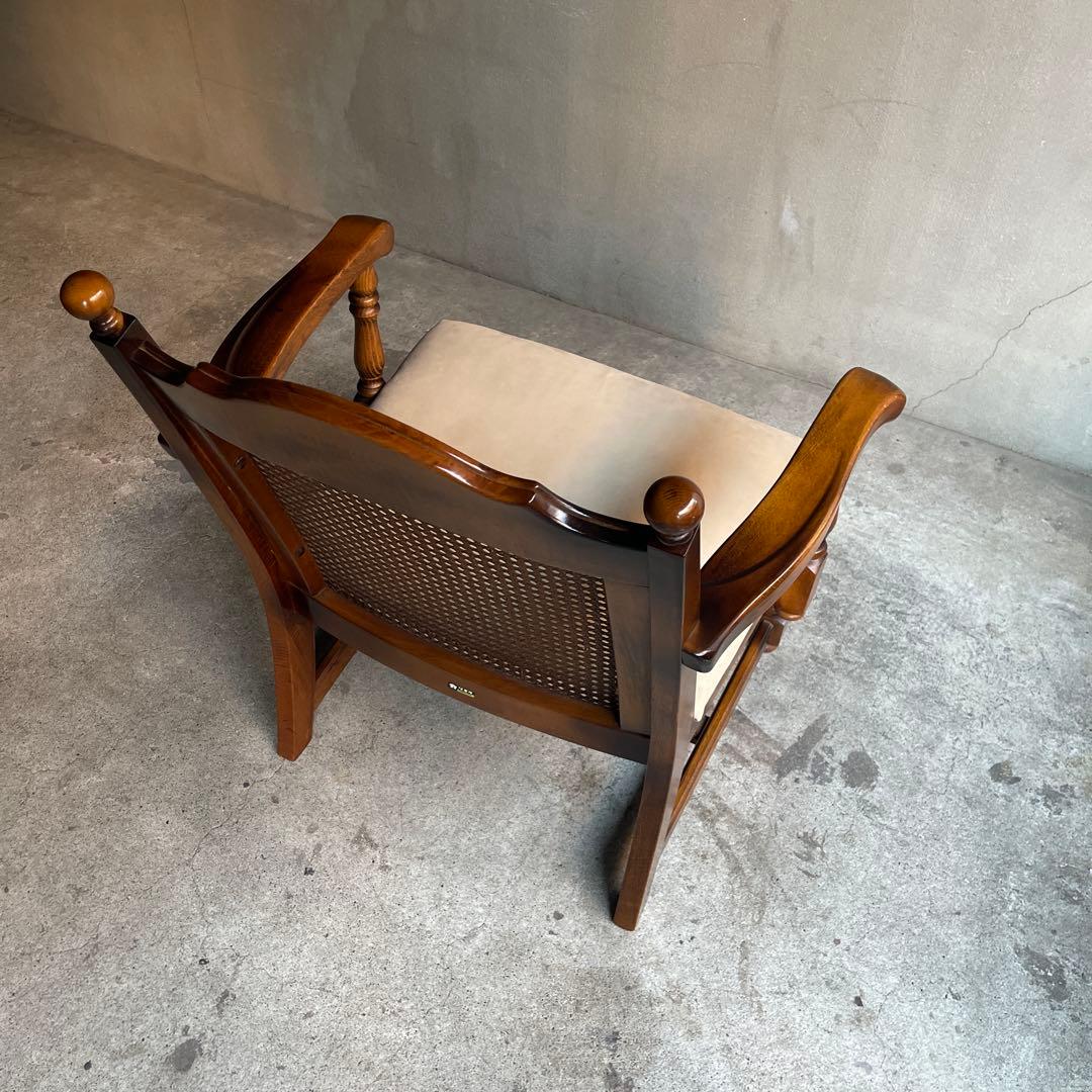 オールドカリモク　コロニアルビンテージアームチェア　本革座面張り替え