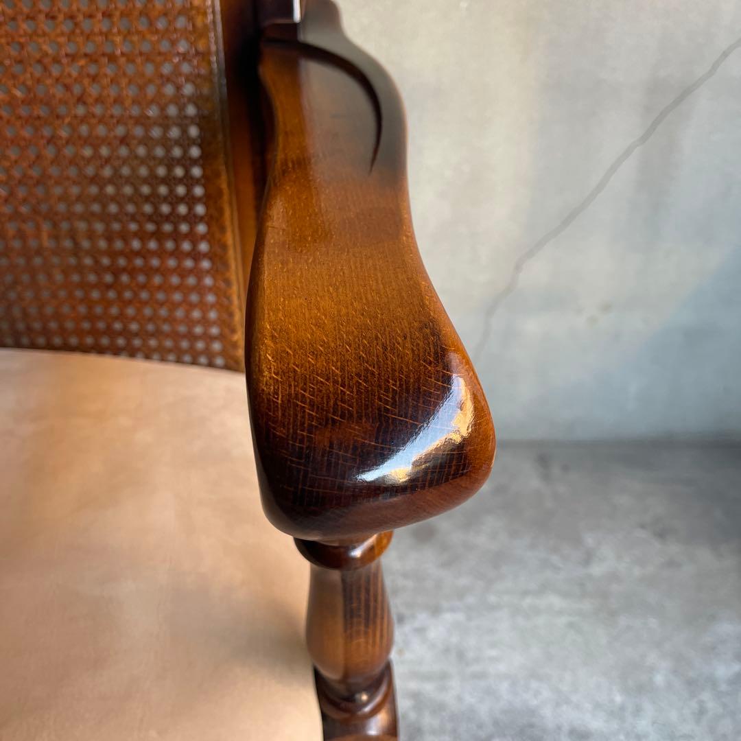 オールドカリモク　コロニアルビンテージアームチェア　本革座面張り替え