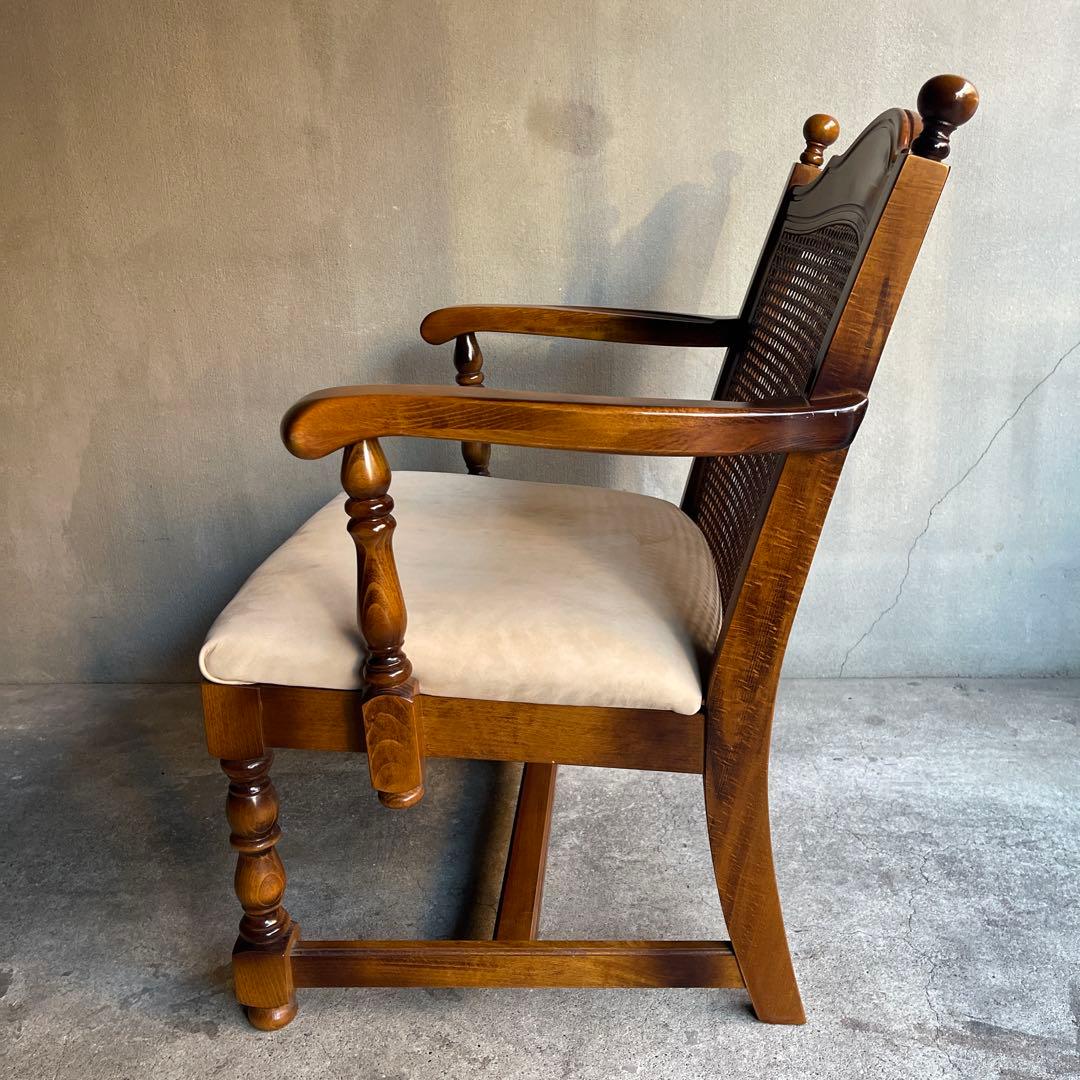オールドカリモク　コロニアルビンテージアームチェア　本革座面張り替え
