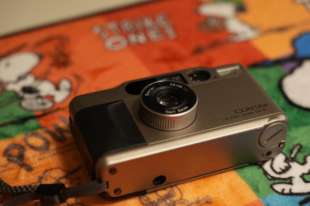 美品　CONTAX T2 コンパクトフィルムカメラ