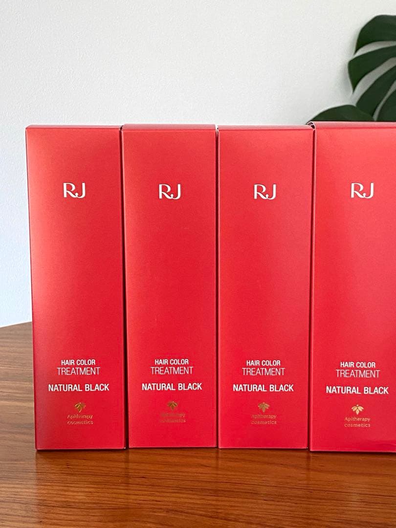 山田養蜂場★RJヘアカラートリートメント 4個セット★新品★プレゼント付