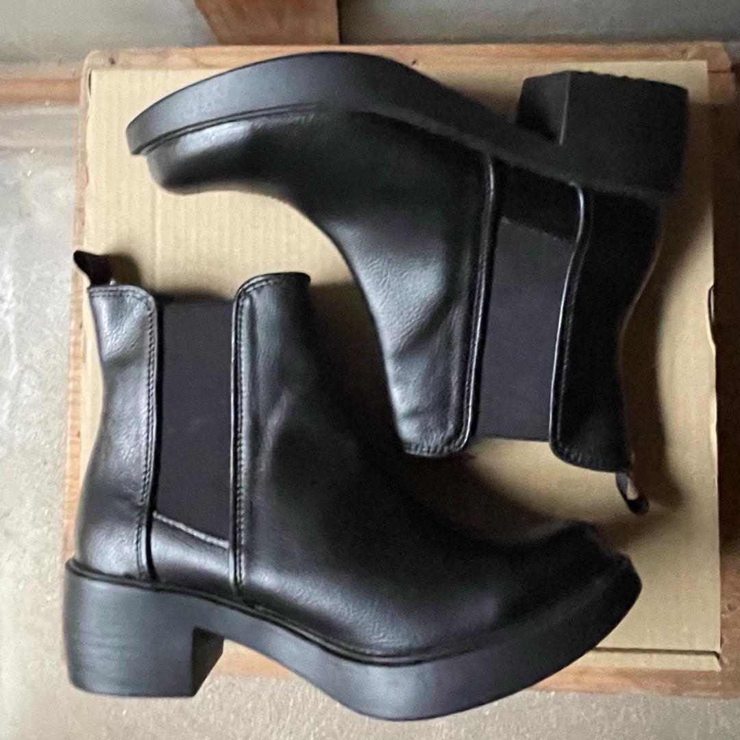 【未使用品】やさしい靴工房Belle&Sofaサイドゴアブーツ23.5cm黒