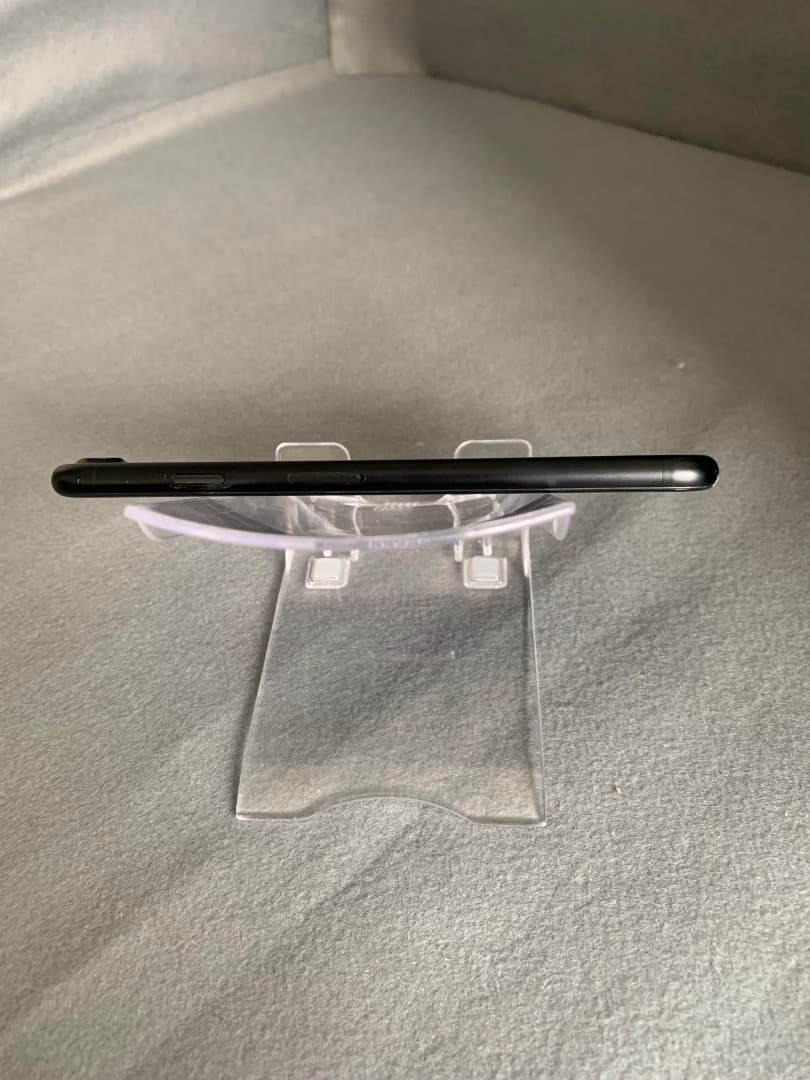 美品　国内版　SIMフリー　iPhone7 128GB ブラック色