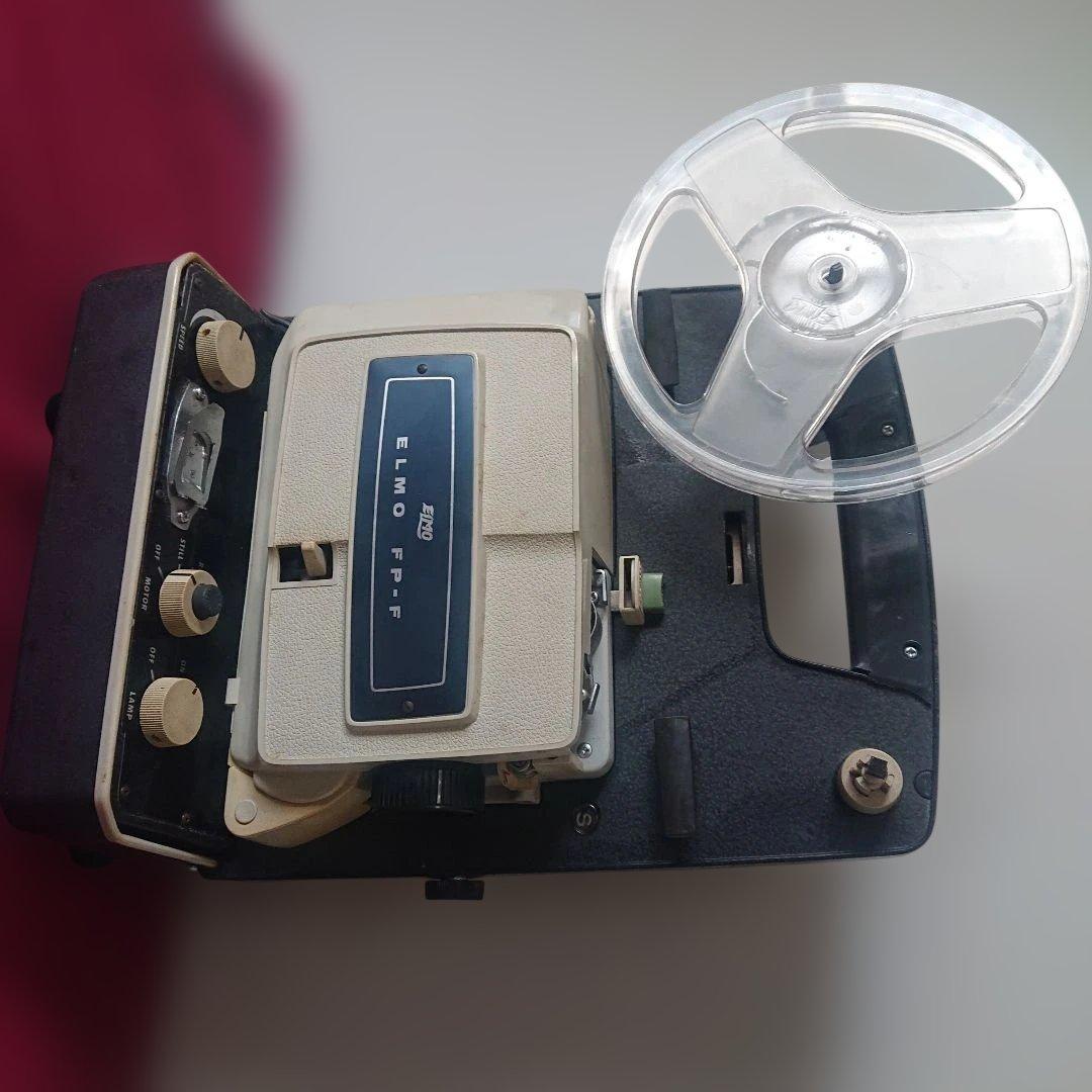 昭和希少製品、ELMO P.F.F. 映写機 ホワイト/ブラック箱付通電稼働ok