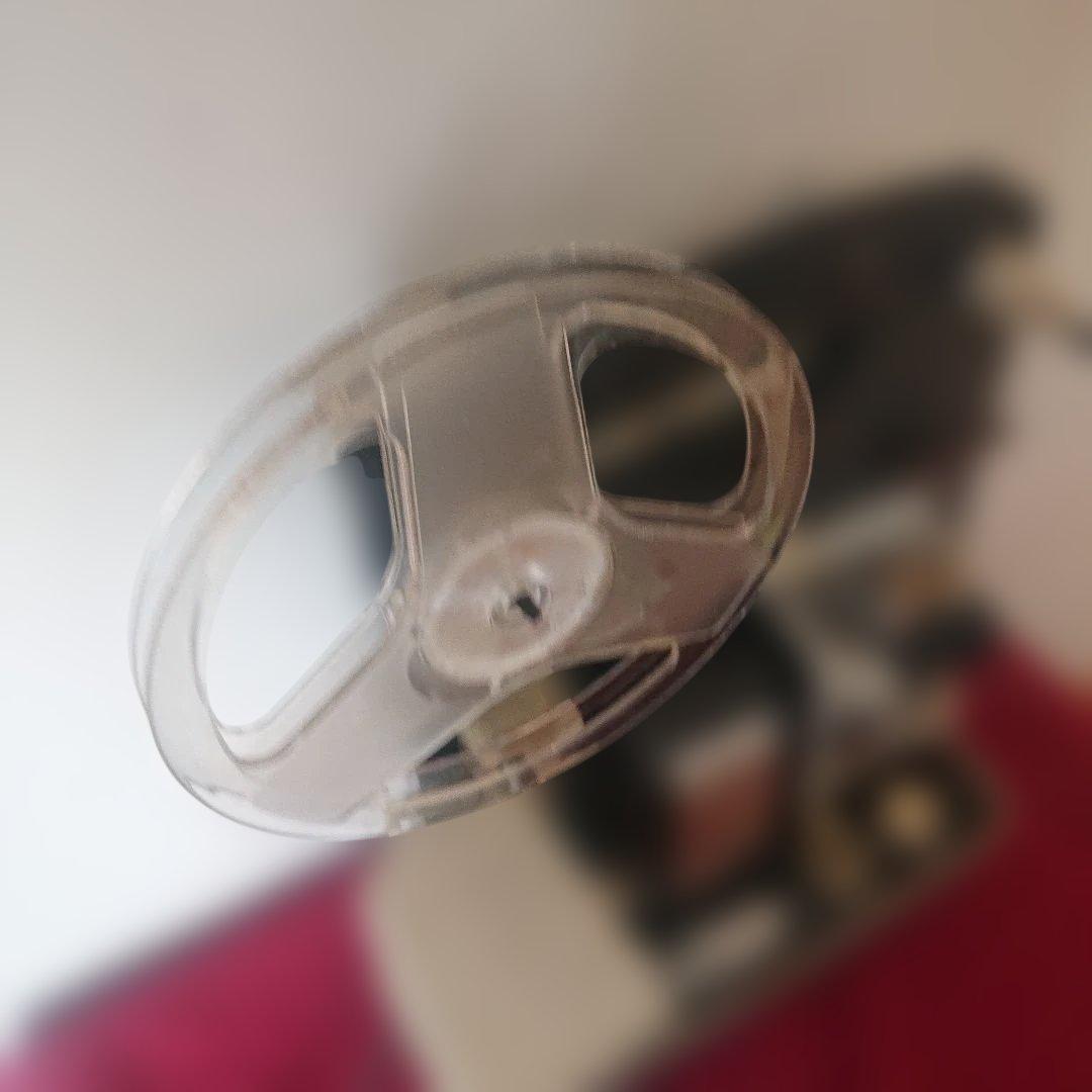 昭和希少製品、ELMO P.F.F. 映写機 ホワイト/ブラック箱付通電稼働ok