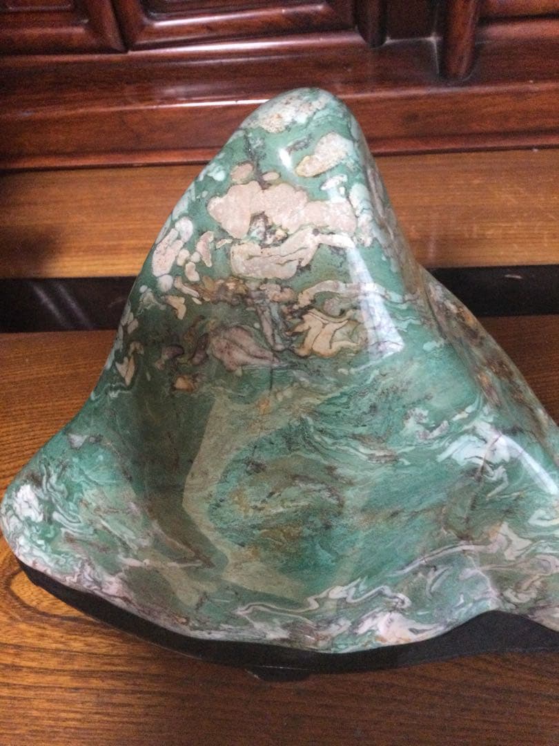 糸魚川翡翠原石　磨き石　水晶　観賞石