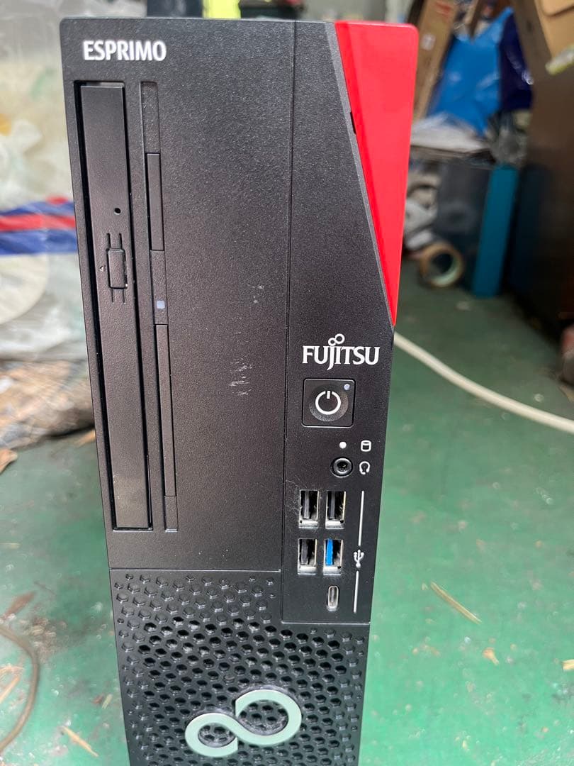 ジャンク　FUJITSU ESPRIMO D7012/LX i7 2023年製