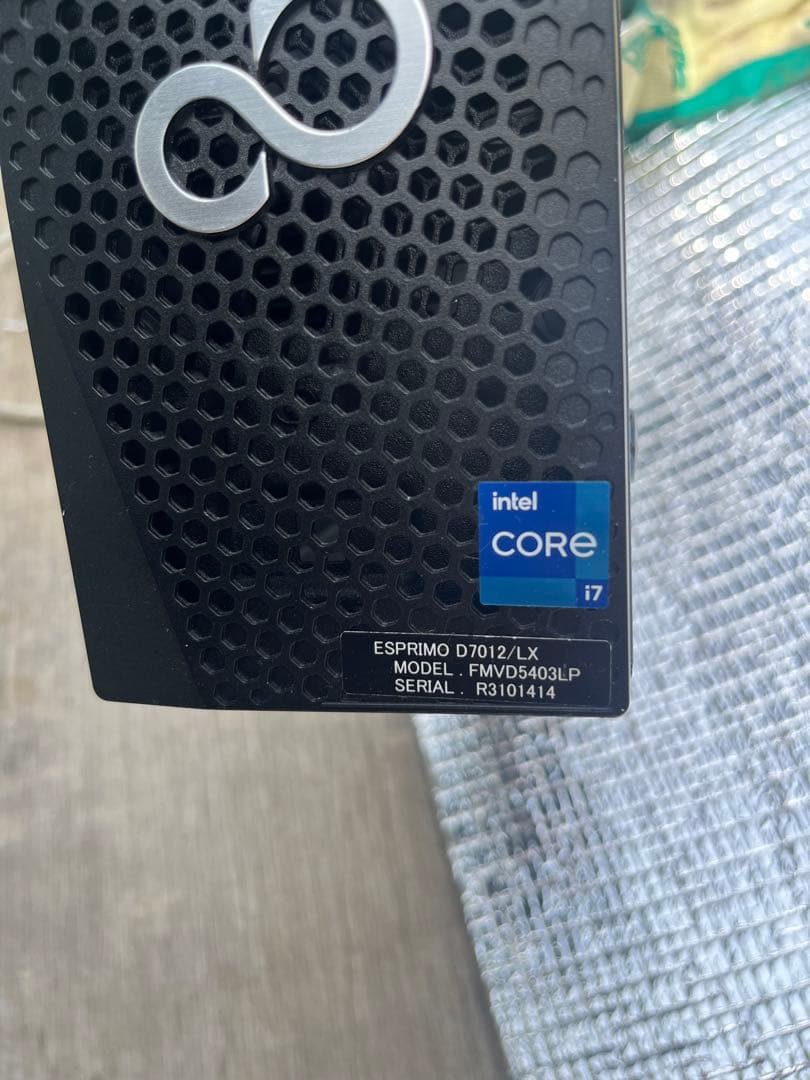 ジャンク　FUJITSU ESPRIMO D7012/LX i7 2023年製