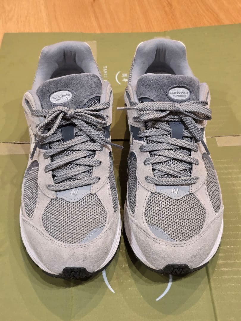 F*i様 New Balance 2002R グレー