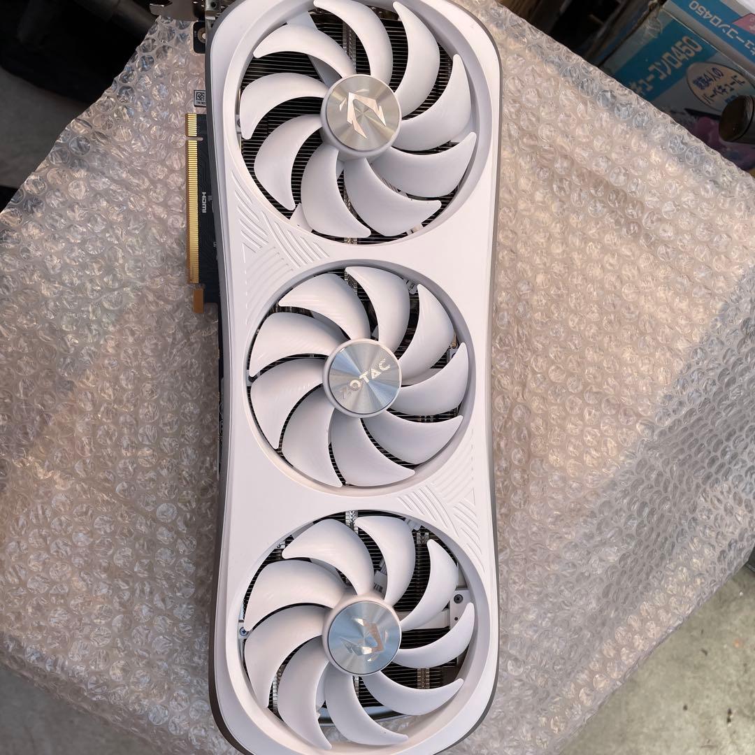 Geforce RTX4090 ZOTAC D TRINITY 月白