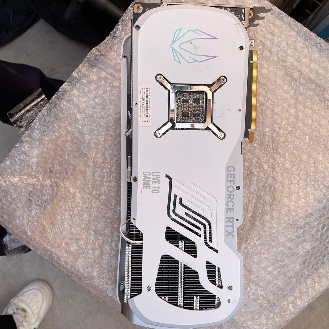 Geforce RTX4090 ZOTAC D TRINITY 月白
