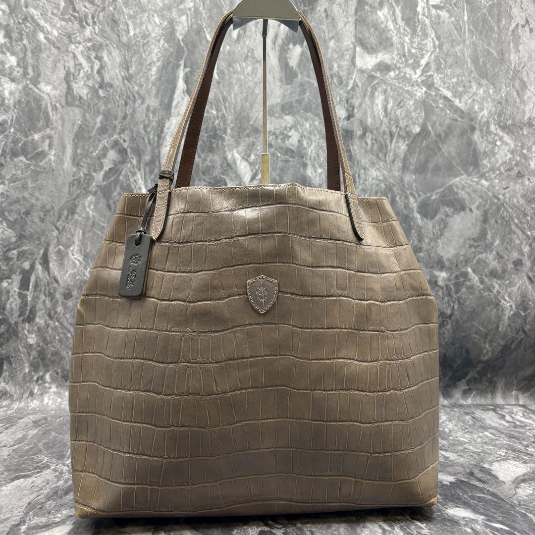 FELISI フェリージ　トートバッグ　カーキ　型押し　オールレザー