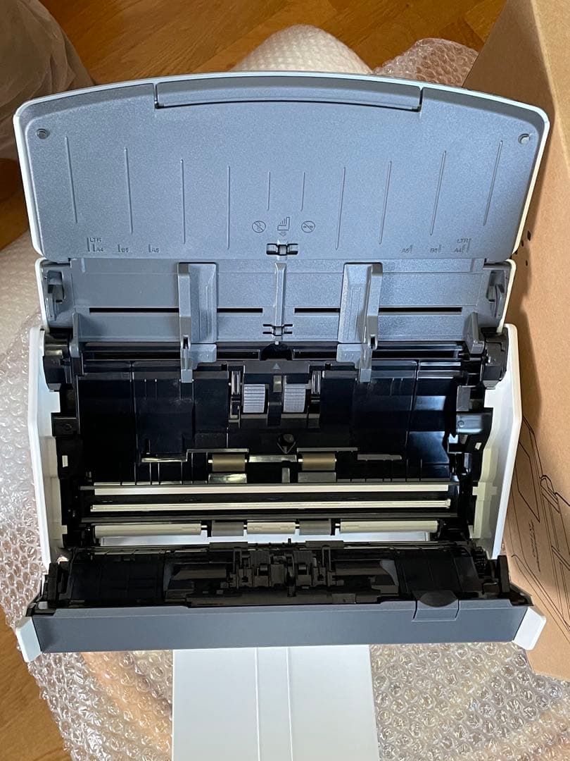 【しん】【極美品】PFU ScanSnap iX1600 スキャナー